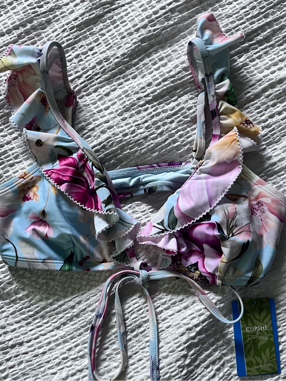 NWT Cupshe x JoJo Fletcher Floral Ruffle Bikini Top Blue Pink Small